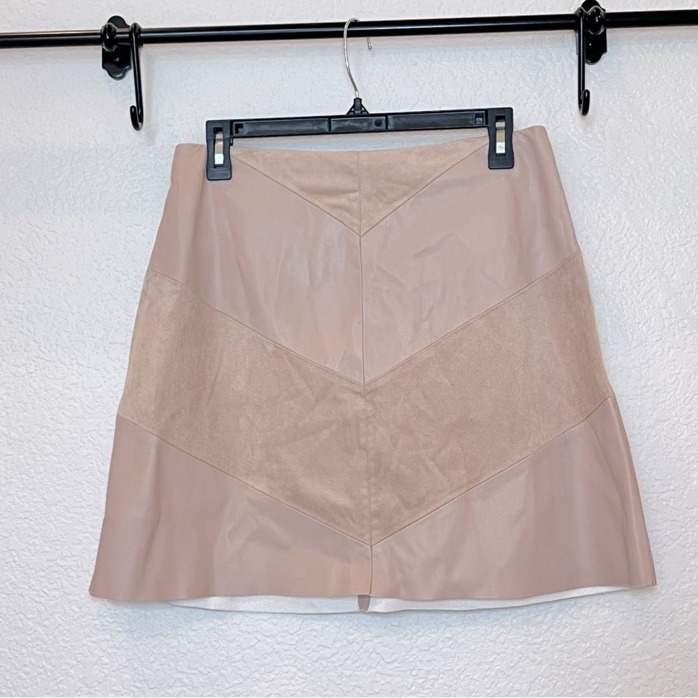 Zara Basic Mixed Faux Leather A-Line Mini Skirt in Soft Pink size Medium